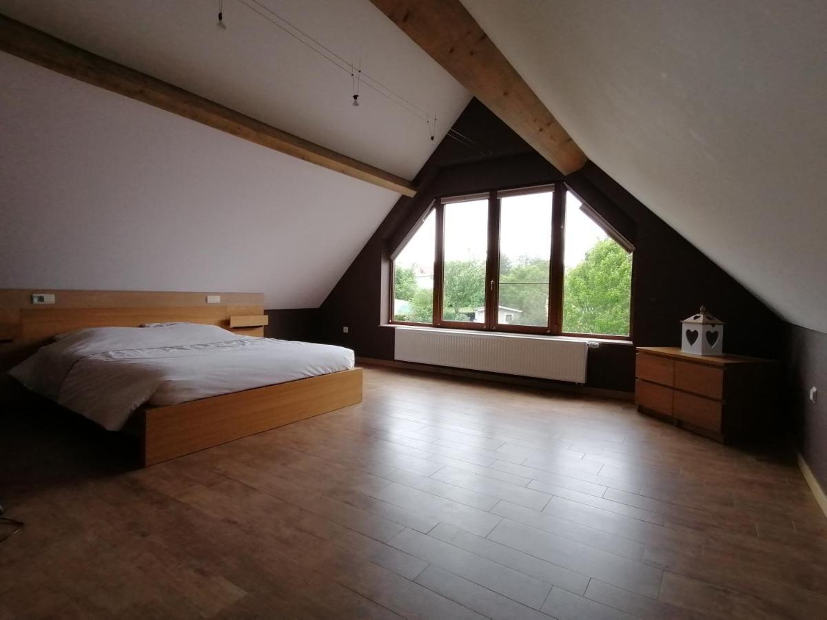 L'Atelier D'Arthur - Gite Chaleureux Avec Jacuzzi. Tenneville Exterior photo