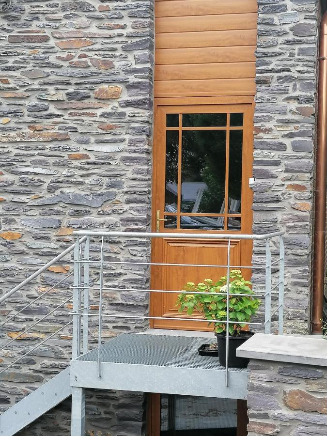 L'Atelier D'Arthur - Gite Chaleureux Avec Jacuzzi. Tenneville Exterior photo